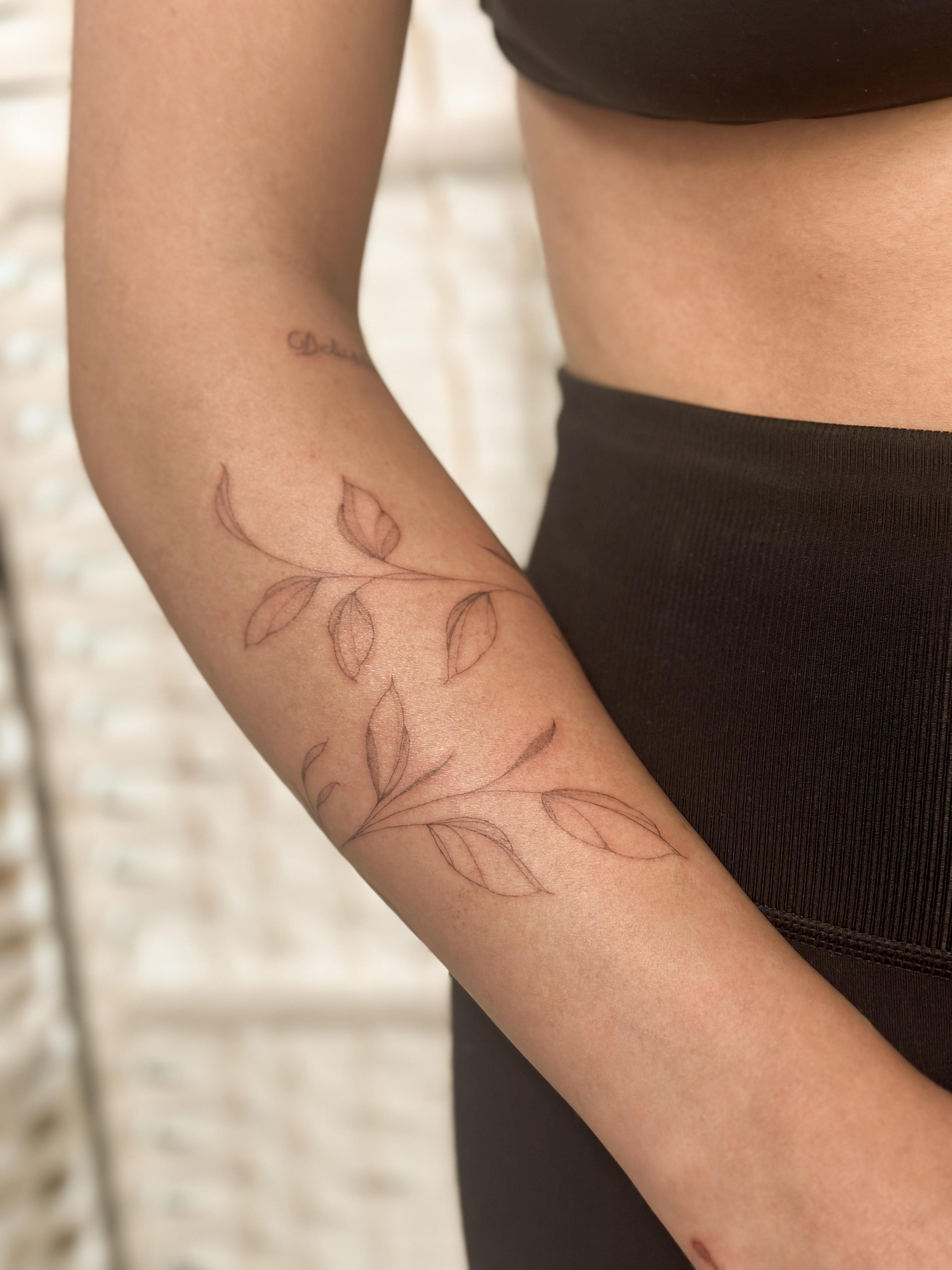 Laney Tattoo fine-line design from portfolio image IMG_4016